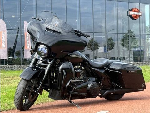  FLHXS Street Glide Special Vivid Black